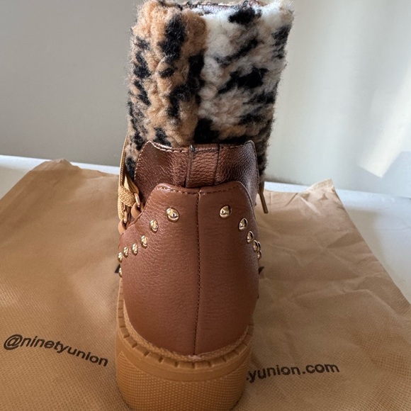 Women's Brown and Black Boots - Picture 9 of 14